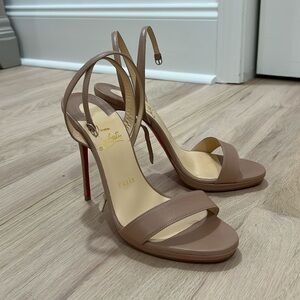 Christian Louboutin Loubi Queen 120 Nappa Nude size 38
